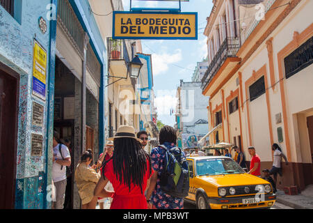 Outside the La Bodeguita del Medio bar in Havana, Cuba Stock Photo