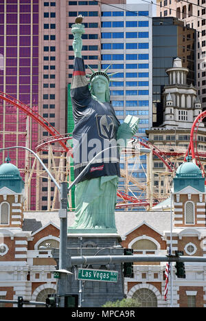 Replica of the Statue of Liberty in New York-New York on the Las Vegas  Strip Stock Photo - Alamy