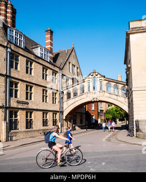 Bridge of Sighs, Skyway, Hertford College, New College Lane, Oxford, Oxfordshire, England, UK, GB. Stock Photo