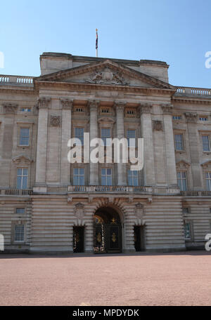 Buckingham Palace famous balcony ahead of the Royal wedding of Prince William and Catherine Middleton on the 29th April 2011 at Westminster Abbey London UK Stock Photo