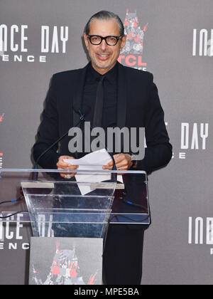 Roland Emmerich attends the hand and footprint ceremony for 20th Century Fox's 'Independence Day: Resurgence' at TCL Chinese Theatre on June 20, 2016 in Hollywood CA Jeff Goldblum 004Jeff Goldblum 004A  Event in Hollywood Life - California, Red Carpet Event, USA, Film Industry, Celebrities, Photography, Bestof, Arts Culture and Entertainment, Topix Celebrities fashion, Best of, Hollywood Life, Event in Hollywood Life - California, Red Carpet and backstage, movie celebrities, TV celebrities, Music celebrities, Arts Culture and Entertainment, vertical, one person, Photography,    inquiry tsuni@G Stock Photo