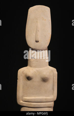 Marble Statue of Amorgos., Early Cycladic II period. 23rd May, 2018. 2800-2300 B.C. ''Countless Aspects of Beauty'' in Ancient Art at the National Archaeological Museum of Athens.The exhibition will be showing different expressions of aesthetics in heterogeneous environments. The way the human form appears in Neolithic culture but also its evolution in Cycladic and Mycenaean society, as in historical times.The exhibition open at 26th of May. Credit: Aristidis Vafeiadakis/ZUMA Wire/Alamy Live News Stock Photo