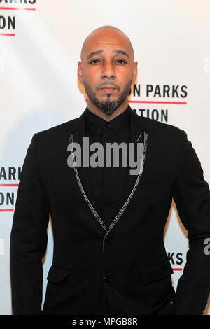 New York, NY, USA. 22nd May, 2018. Recording Artist/Philanthropist Kasseem Dean aka Swizz Beatz attends the Gordon Parks Foundation Awards Dinner & Auctionn: Celebrating the Arts & Humanitarianism held at Cipriani 42nd Street on May 22, 2018 in New York City. Credit: Mpi43/Media Punch/Alamy Live News Stock Photo