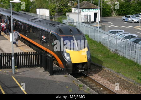 LNER Intercity 225 train and class 91 electric locomotive 91107 on the ...