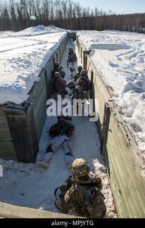 Paratroopers from Apache Company, 1st Battalion, 501st Parachute ...