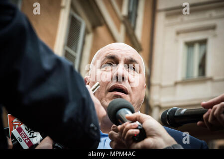 Rome, Italy. 23rd May, 2018. ROME, ITALY - MAY 23.the deputy Guido Crosetto di Fratelli d'Italia, declared to the press his resignation as a member of parliament for personal reasons". on May 23, 2018 in Rome, Italy. Credit: Andrea Ronchini/Pacific Press/Alamy Live News Stock Photo