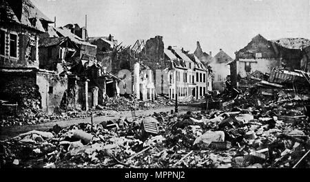 rubble, world war i, péronne, ww1, wwi, world war one Stock Photo - Alamy