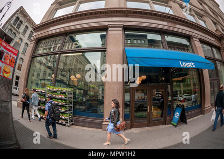 A Lowe's urban-oriented home improvement store in New York on Tuesday, May 22, 2018. Lowe's is the second-largest home improvement chain after Home Depot. (Â© Richard B. Levine) Stock Photo