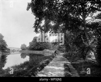 Towpath beside the River Thames, near Sonning, Berkshire, 1885. Artist: Henry Taunt. Stock Photo