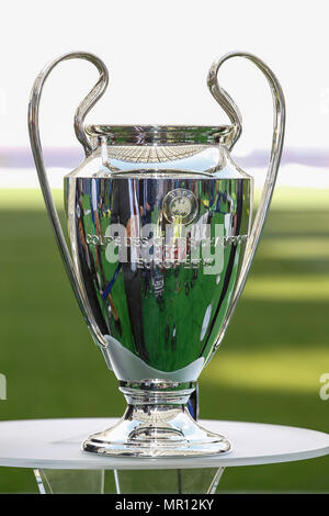 The Champions League trophy on display prior to the UEFA Champions League Final match between Real Madrid and Liverpool, at Olimpiyskiy National Sports Complex on May 25th 2018 in Kyiv, Ukraine. (Photo by Daniel Chesterton/phcimages.com) Stock Photo