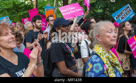 New York, USA. 24th May 2018. Title X (Title Ten) gag rule rally in New York City, hosted by Planned Parenthood of New York City on May 24th 2018, reacting the President Trump's attempt to ban Medicaid and federal funding to medical providers who provide full, legal medical information to patients wanting or needing abortion services. Credit: Brigette Supernova/Alamy Live News Stock Photo