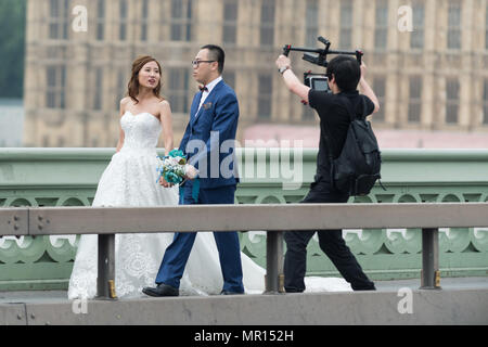 London, UK. 25th May 2018. Asian wedding location photography in Westminster. Credit: Guy Corbishley/Alamy Live News Stock Photo