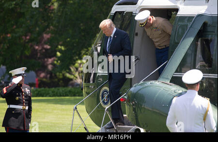 United States President Donald J. Trump returns to The White House in Washington, DC after participating in the United States Naval Academy Graduation and Commissioning Ceremony in Annapolis MD, May 25, 2018. Credit: Chris Kleponis/CNP /MediaPunch Stock Photo