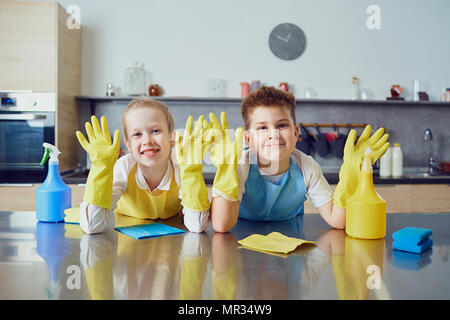 kids cleaning kitchen