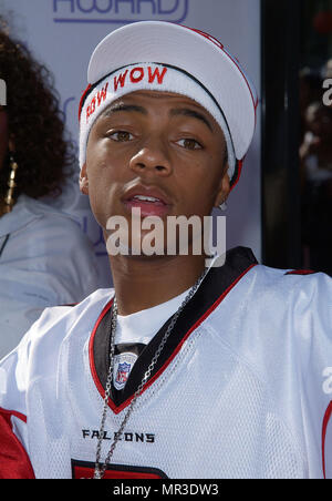 Bow wow 2003 hi-res stock photography and images - Alamy