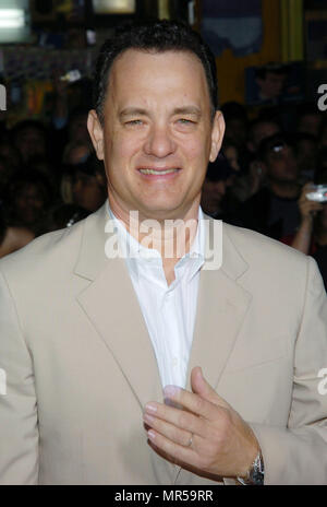 Tom Hanks arriving at the Premiere of Ladykillers at the el Capitan Theatre in Los Angeles. March 12, 2004. HanskTom072 Red Carpet Event, Vertical, USA, Film Industry, Celebrities,  Photography, Bestof, Arts Culture and Entertainment, Topix Celebrities fashion /  Vertical, Best of, Event in Hollywood Life - California,  Red Carpet and backstage, USA, Film Industry, Celebrities,  movie celebrities, TV celebrities, Music celebrities, Photography, Bestof, Arts Culture and Entertainment,  Topix, headshot, vertical, one person,, from the year , 2003, inquiry tsuni@Gamma-USA.com Stock Photo