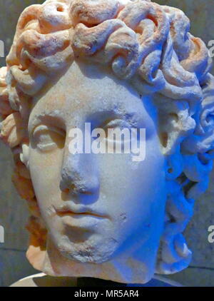 Photograph of a Classical Roman bust depicting the God Apollo. Dated 2nd Century Stock Photo