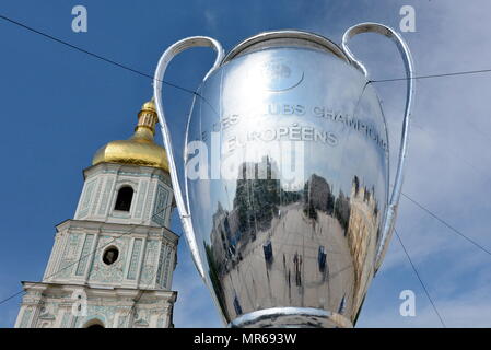 Kiev, Ukraine. 25th May, 2018. Fan Zone of football fans of the UEFA Champions League final. Large inflatable UEFA Champions League Cup. Credit: Alexandr Gusev/Pacific Press/Alamy Live News Stock Photo