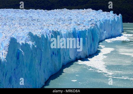 Calving Front, Perito Moreno Glacier, Parque Nacional Los Glaciares, El Calafate, Santa Cruz Province, Argentina Stock Photo