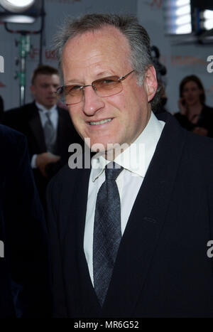 Michael Mann arriving at the ' AFI Honoring Robert De Niro ' at the Kodak Theatre in Los Angeles. June 12, 2003.MannMichael019 Red Carpet Event, Vertical, USA, Film Industry, Celebrities,  Photography, Bestof, Arts Culture and Entertainment, Topix Celebrities fashion /  Vertical, Best of, Event in Hollywood Life - California,  Red Carpet and backstage, USA, Film Industry, Celebrities,  movie celebrities, TV celebrities, Music celebrities, Photography, Bestof, Arts Culture and Entertainment,  Topix, headshot, vertical, one person,, from the year , 2003, inquiry tsuni@Gamma-USA.com Stock Photo