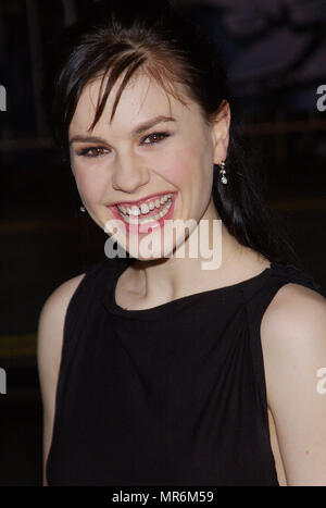 Anna Paquin arriving at the premiere of ' X2-X-Men United ' at the Chinese Theatre in Los Angeles. April 28, 2003.PaquinAnna055 Red Carpet Event, Vertical, USA, Film Industry, Celebrities,  Photography, Bestof, Arts Culture and Entertainment, Topix Celebrities fashion /  Vertical, Best of, Event in Hollywood Life - California,  Red Carpet and backstage, USA, Film Industry, Celebrities,  movie celebrities, TV celebrities, Music celebrities, Photography, Bestof, Arts Culture and Entertainment,  Topix, headshot, vertical, one person,, from the year , 2003, inquiry tsuni@Gamma-USA.com Stock Photo