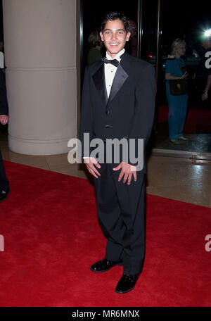 The kid from 'Road to Perdition' Taylor Hoechlin arriving at the Hollywood Movie Awards at the beverly Hilton in Los Angeles. October 7, 2002.  HoechlinTaylor56 Red Carpet Event, Vertical, USA, Film Industry, Celebrities,  Photography, Bestof, Arts Culture and Entertainment, Topix Celebrities fashion /  Vertical, Best of, Event in Hollywood Life - California,  Red Carpet and backstage, USA, Film Industry, Celebrities,  movie celebrities, TV celebrities, Music celebrities, Photography, Bestof, Arts Culture and Entertainment,  Topix, vertical, one person,, from the year , 2002, inquiry tsuni@Gam Stock Photo