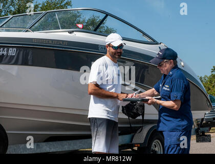 Get a Free Boat Safety Check from the US Coast Guard