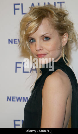 Mena Suvari arriving at the Premiere of spun at the Pacific's Cinerama Dome Theatre in Los Angeles. March 17, 2003.SuvariMena059 Red Carpet Event, Vertical, USA, Film Industry, Celebrities,  Photography, Bestof, Arts Culture and Entertainment, Topix Celebrities fashion /  Vertical, Best of, Event in Hollywood Life - California,  Red Carpet and backstage, USA, Film Industry, Celebrities,  movie celebrities, TV celebrities, Music celebrities, Photography, Bestof, Arts Culture and Entertainment,  Topix, headshot, vertical, one person,, from the year , 2003, inquiry tsuni@Gamma-USA.com Stock Photo