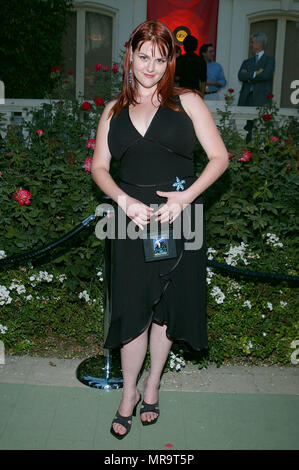 Sara Rue arriving at the party for the '2002 ABC Summer Press Tour All-Star' at the Tournament House in Pasadena, Los Angeles. July 18, 2002. RueSara12 Red Carpet Event, Vertical, USA, Film Industry, Celebrities,  Photography, Bestof, Arts Culture and Entertainment, Topix Celebrities fashion /  Vertical, Best of, Event in Hollywood Life - California,  Red Carpet and backstage, USA, Film Industry, Celebrities,  movie celebrities, TV celebrities, Music celebrities, Photography, Bestof, Arts Culture and Entertainment,  Topix, vertical, one person,, from the year , 2002, inquiry tsuni@Gamma-USA.co Stock Photo