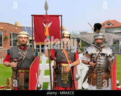 Chester Racecourse, Chester, UK. 26th May, 2018. Chester Races, Roman Day; Fans in fancy dress for Roman Day at Chester Credit: Action Plus Sports/Alamy Live News Stock Photo