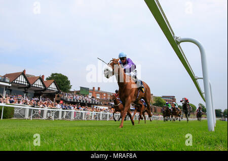 Chester Racecourse, Chester, UK. 26th May, 2018. Chester Races, Roman Day; Jason Watson rides Foxtrot Lady to victory in The MBNA Fillies' Handicap Credit: Action Plus Sports/Alamy Live News Stock Photo