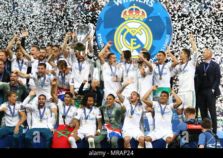 Kiev, Ukraine. 26th May, 2018. Real Madrid players celebrate their winning of the UEFA Champions League 2018 after the final game against Liverpool at NSC Olimpiyskiy Stadium in Kyiv, Ukraine. Credit: Oleksandr Prykhodko/Alamy Live News Stock Photo