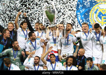 Kiev, Ukraine. 26th May, 2018. Real Madrid players celebrate their winning of the UEFA Champions League 2018 after the final game against Liverpool at NSC Olimpiyskiy Stadium in Kyiv, Ukraine. Credit: Oleksandr Prykhodko/Alamy Live News Stock Photo