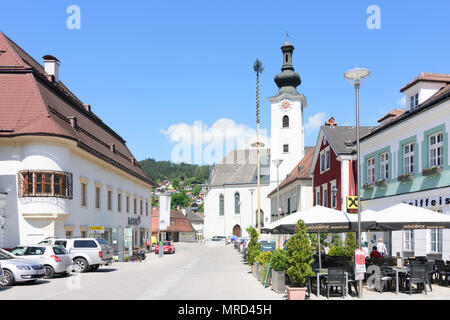 Ybbsitz: Markt (market square), church, Haus Ferrum museum in Austria, Niederösterreich, Lower Austria, Mostviertel Stock Photo