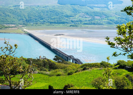 The rail bridge over the Mawddach Estuary, Barmouth, mid Wales,UK Stock Photo