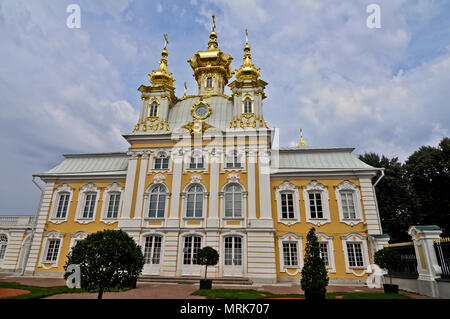Peterhof Palace: Church of the Grand Palace -  Petergof, Saint Petersburg, Russia Stock Photo