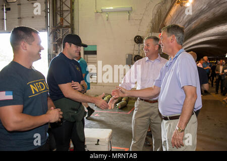 Chief Navy Diver Justin Griffin and 