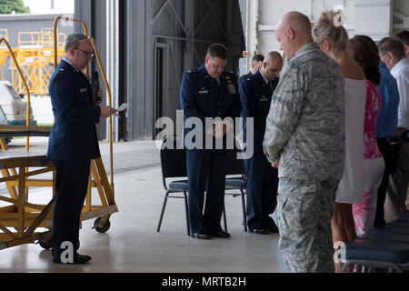 A promotion ceremony for Col. Kenneth Kmetz, the 179th Maintenance Group Commander at the 179th Airlift Wing, Mansfield, Ohio, was held June 18, 2017. (Air National Guard photo by Airman 1st Class Megan Shepherd/Released) Stock Photo