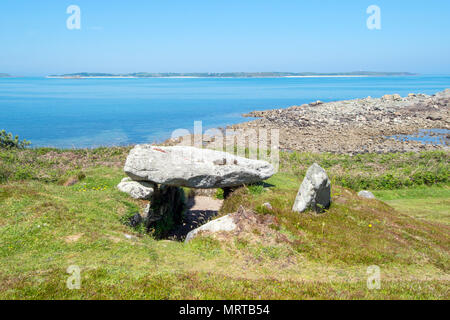 Innisidgen Lower Burial Chamber, St Mary's, Isles of Scilly, Cornwall UK Stock Photo