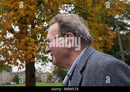Witney, Oxfordshire, UK. 20th October 2016. Green candidate Larry Sanders, the 83-year-old brother of one-time US presidential hopeful Bernie Sanders  Stock Photo