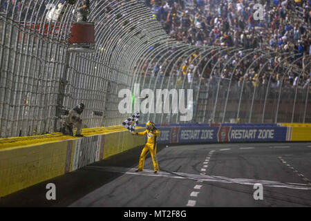 Concord, North Carolina, USA. 27th May, 2018. Kyle Busch (18) wins the Coca-Cola 600 at Charlotte Motor Speedway in Concord, North Carolina. Credit: Stephen A. Arce/ASP/ZUMA Wire/Alamy Live News Stock Photo