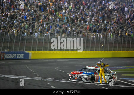 Concord, North Carolina, USA. 27th May, 2018. Kyle Busch (18) wins the Coca-Cola 600 at Charlotte Motor Speedway in Concord, North Carolina. Credit: Stephen A. Arce/ASP/ZUMA Wire/Alamy Live News Stock Photo