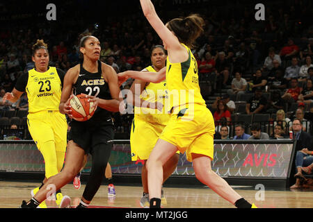 Las Vegas, Nevada, USA. 28th May, 2018. Aja Wilson # 22 of the Las Vegas Aces defends her position against the Seattle Storm during the Las Vegas Aces first ever WNBA home game on May 27, 2018 at the Mandalay Bay Events Center in Las Vegas, Nevada. Credit: Marcel Thomas/ZUMA Wire/Ģ����ý Live News Stock Photo