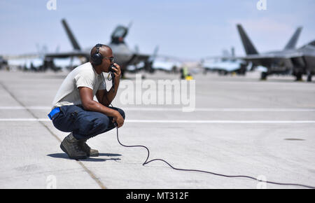 F119 engine during operational testing. This American thrust-vectoring ...