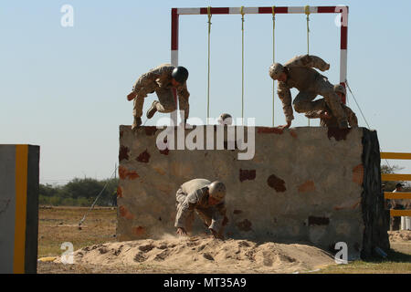 Chilean Competitors Jump Down From An Obstacle July 24 17 During Fuerzas Comando In Vista Alegre Paraguay Fuerzas Comando Fosters Interoperability Between Competing Countries Through Friendly Competition Stock Photo Alamy