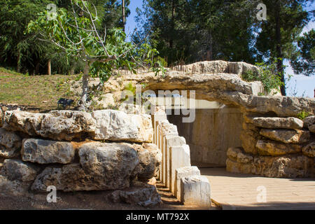 9 may 2018 Stone sculptures at the entrance to the  Children's Memorial at the Yad Vashem Holocaust Museum in Jerusalem Israel Stock Photo