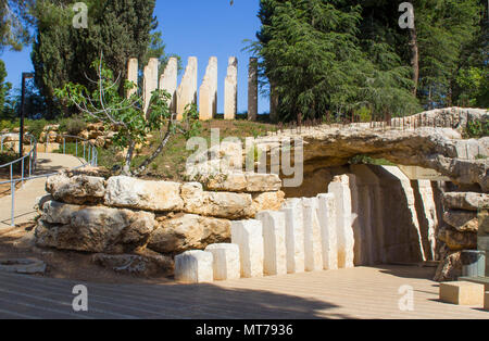 9 may 2018 Stone sculptures at the entrance to the  Children's Memorial at the Yad Vashem Holocaust Museum in Jerusalem Israel Stock Photo