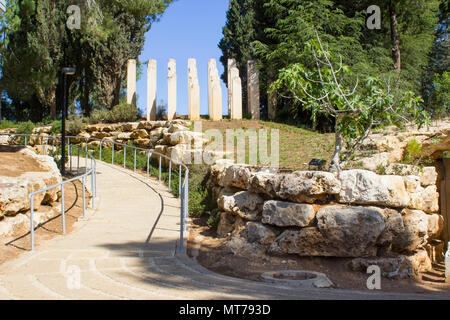 9 may 2018 Stone sculptures at the entrance to the  Children's Memorial at the Yad Vashem Holocaust Museum in Jerusalem Israel Stock Photo