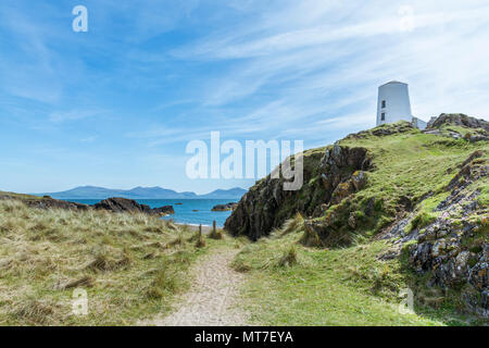 UK, Anglesey, Newborough. 19th May 2018. A view of Twr Mawr Lighthouse on Llanddwyn Island. Stock Photo