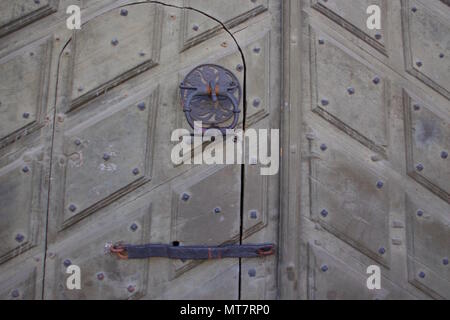 Old bronze metal door knocker for the side door at Riddarholmen church or Riddarholmskyrkan, Riddarholmen, Stockholm Stock Photo